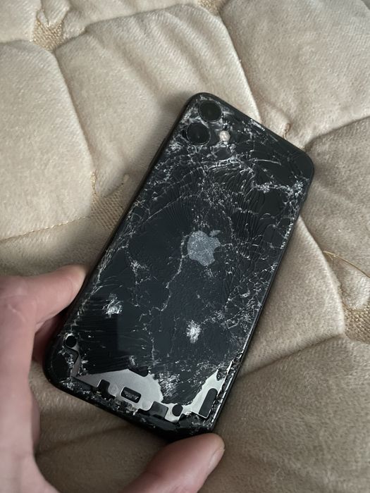 IPhone 11 64Gb дешево