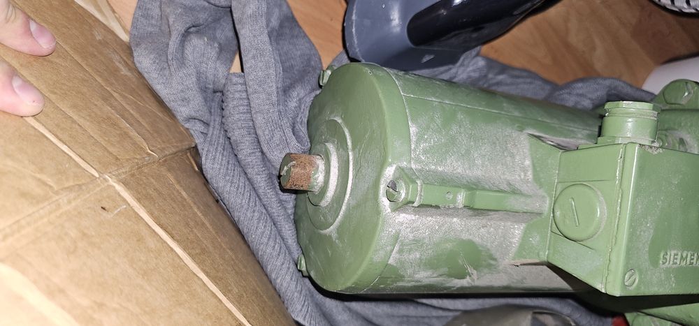 Лопастной насос или мотор-компрессор Siemens