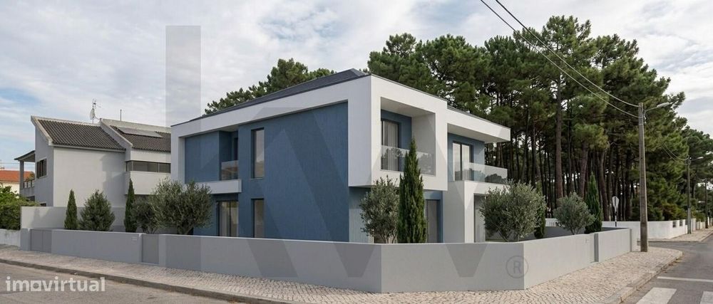 Excelente Terreno Urbano para Construção na Aroeira – A 3 km da Praia