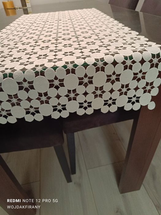 Bieżnik kółka białe 40x90cm obrus serweta