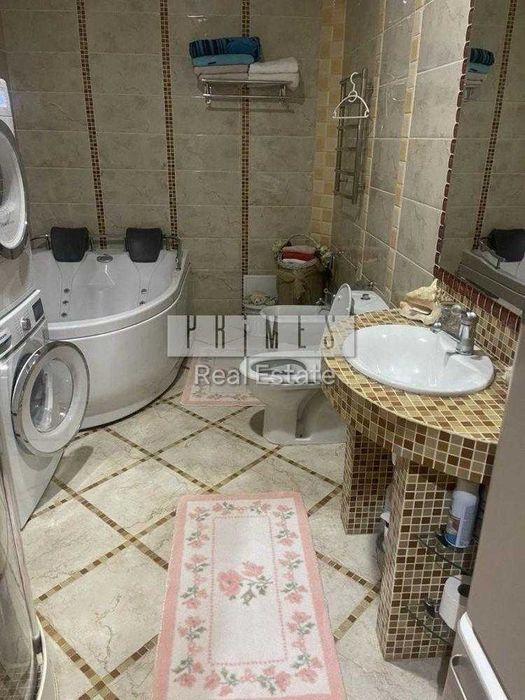 Оренда 5к квартири з паркомісцем, вул. Володимирська, Центр