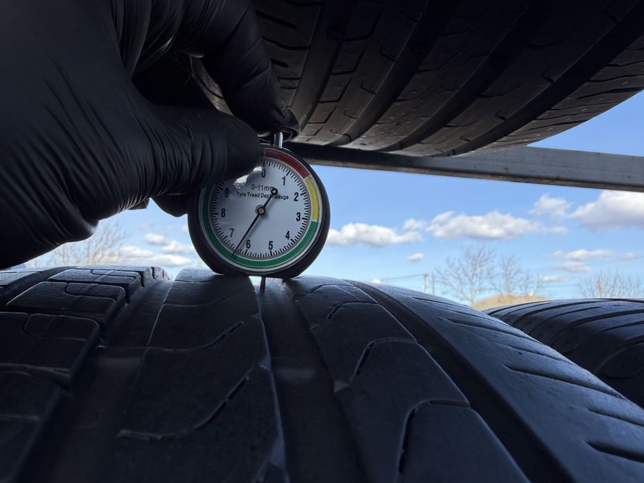 Шини б/у 235/40 R19 Pirelli 4шт