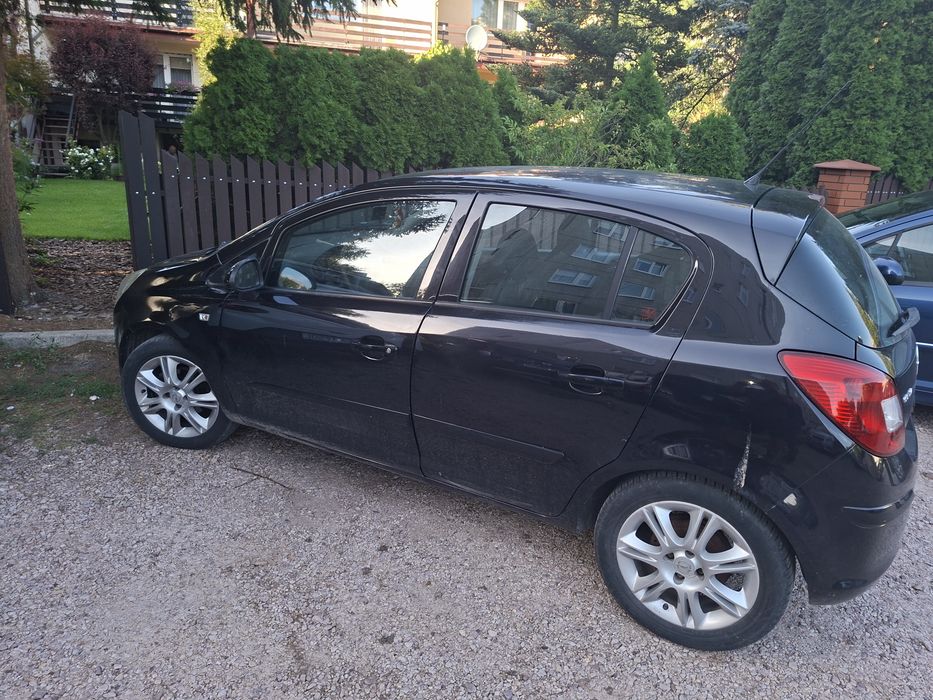 Opel corsa D 1.2 benzyna 2007