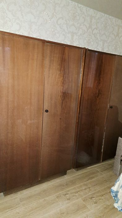Шкаф,Стол,Вешалка для одежды металл