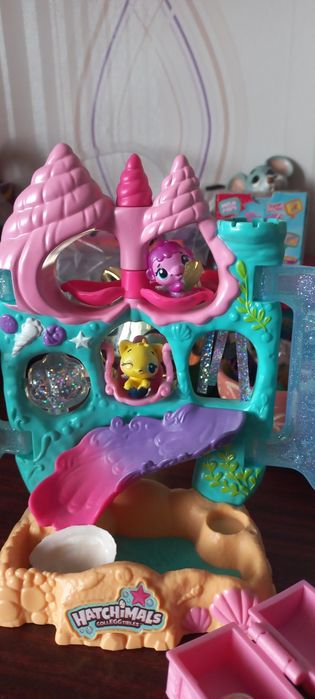 Кораловий замок Hatchimals