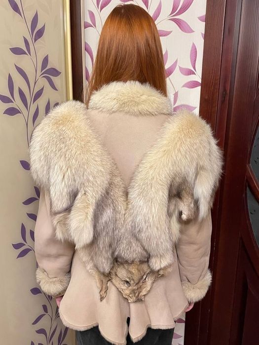 Дубленка женская с мехом.