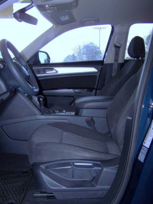 Volkswagen Atlas      2021