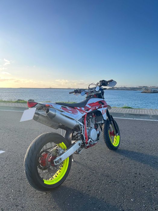 SWM (Husqvarna) SM500R 2016 A2