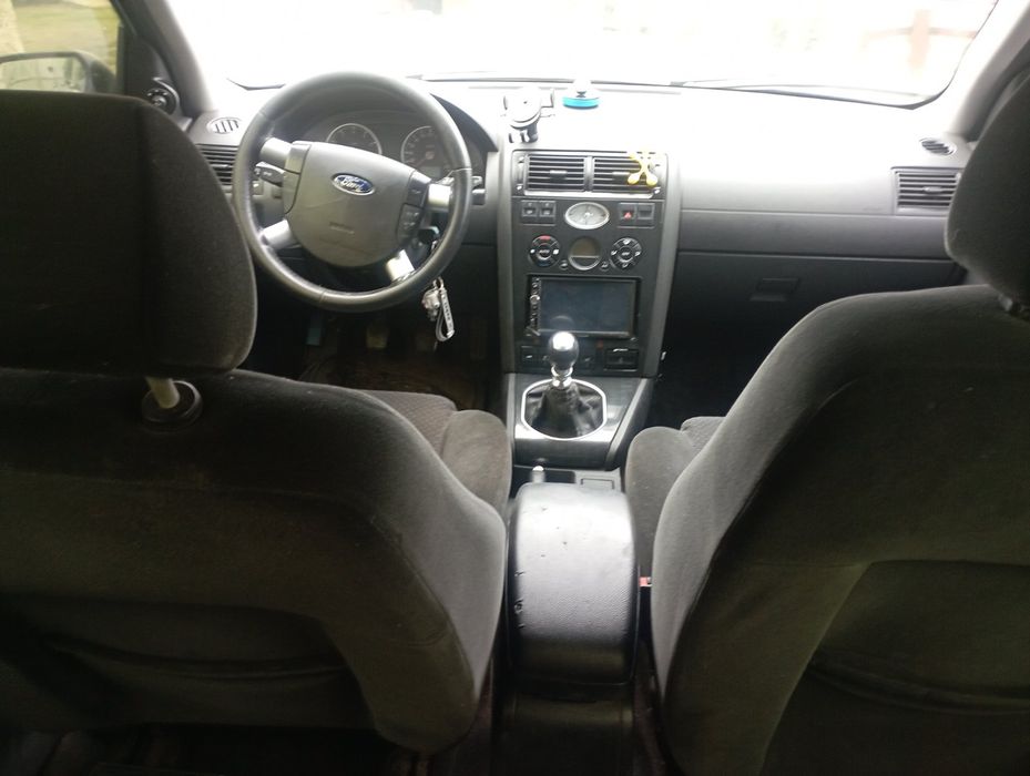 Продам автомобіль Ford Mondeo