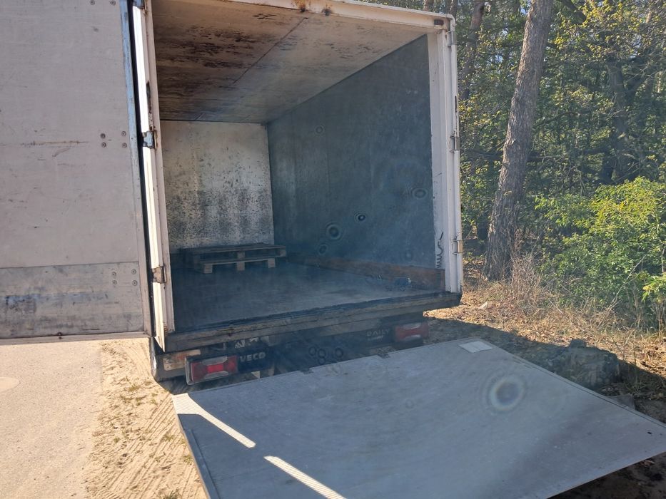 Do wynajęcia bus Iveco Daily + winda