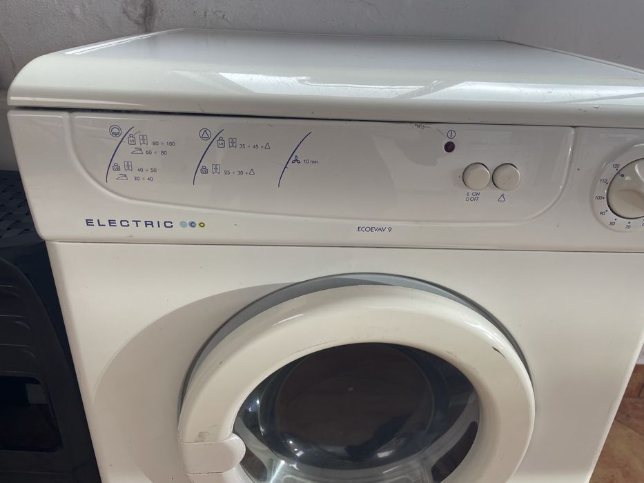 Máquina de secar roupa