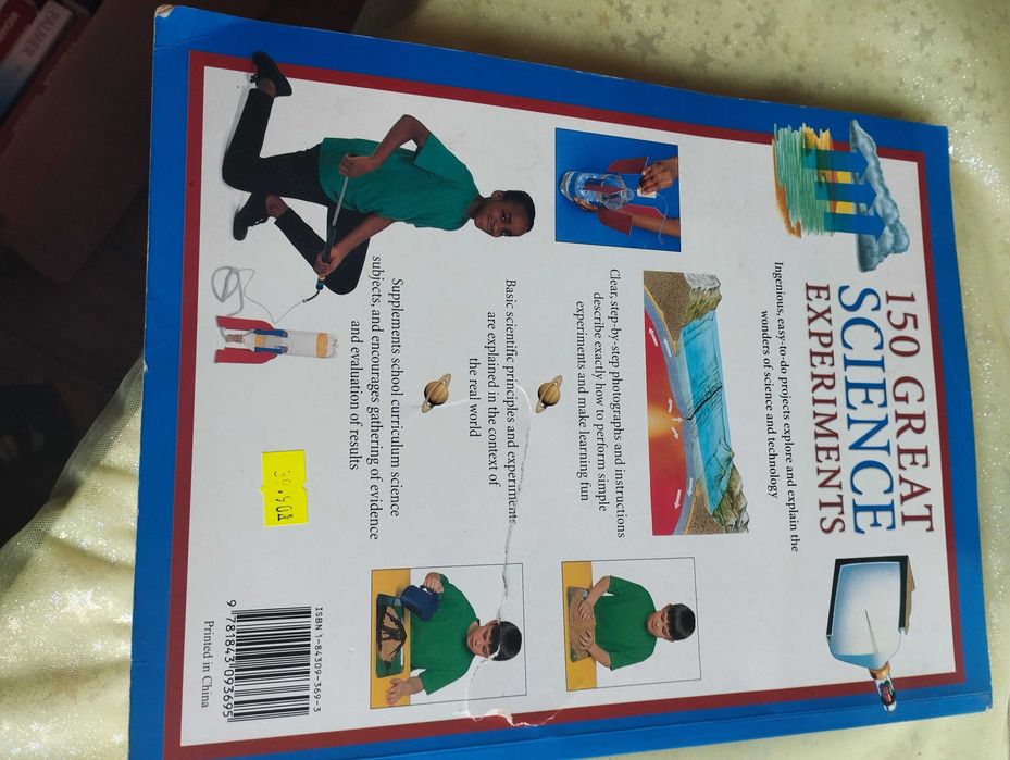 Książka 150 Great Science Experiments