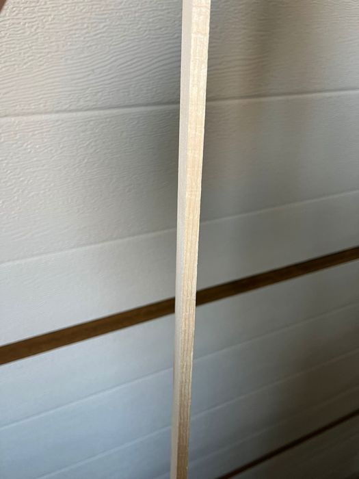 Listwy ścienne drewniane