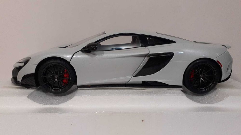 1/18 McLaren 675 LT br - AutoArt