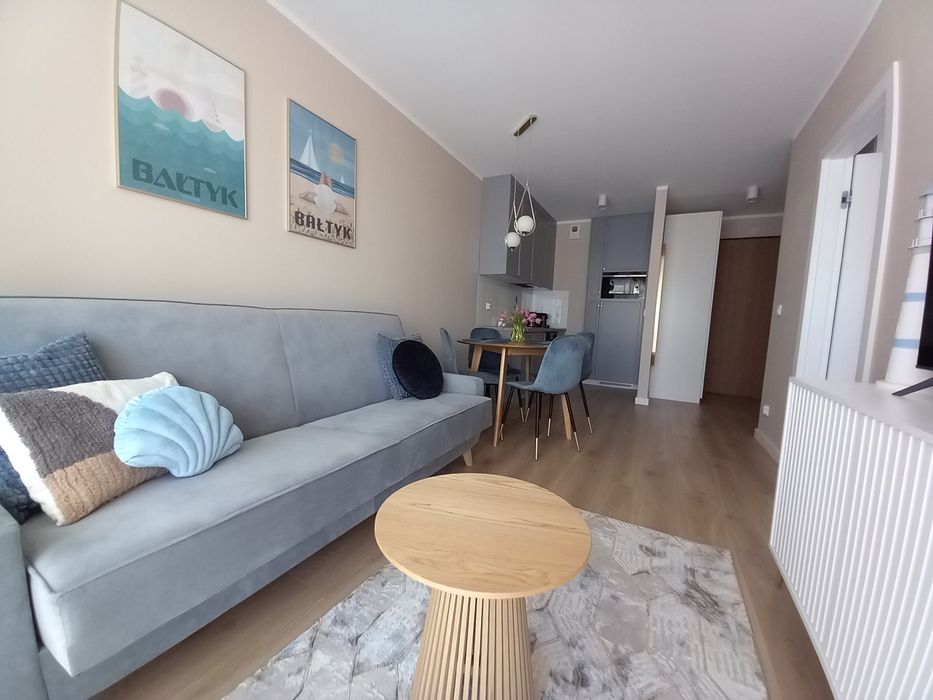 Do wynajęcia 2 pokoje balkon garaż na długi okres