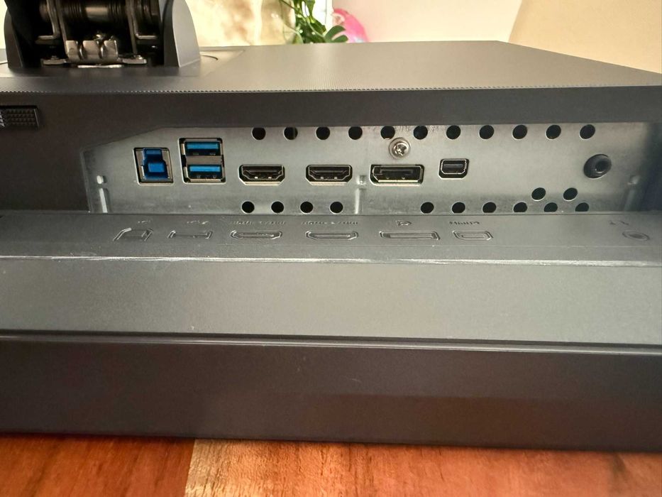 Monitor 27" - Asus MG270Q