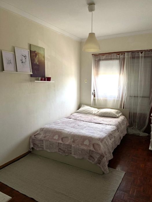 Quarto para arrendar – Monte Abraão