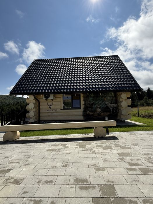 Відпочинок в Карпатах з теплим басейном та гарячим чаном.