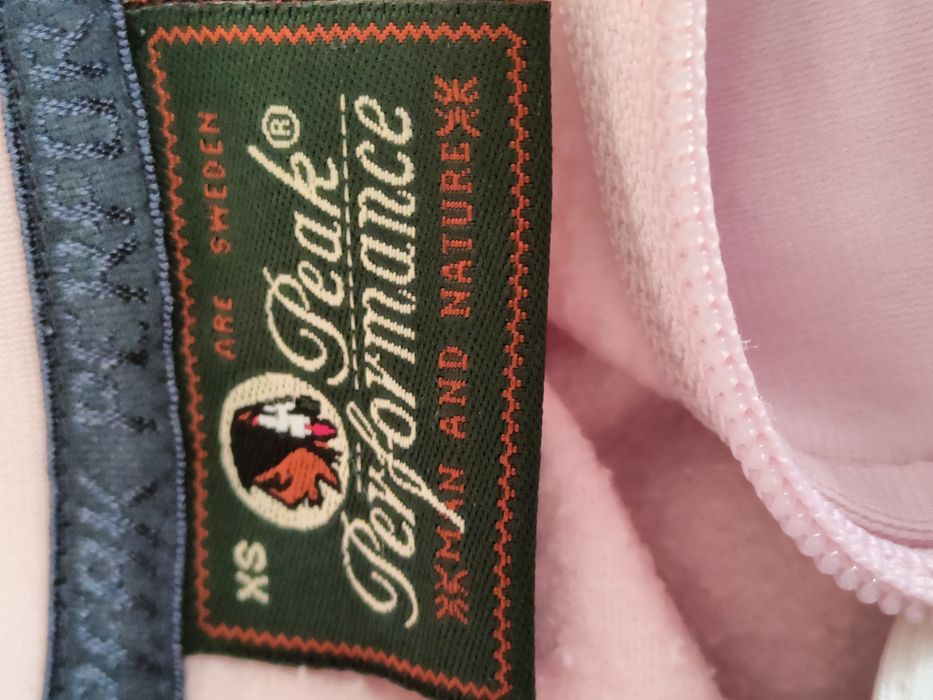 Bluza treningowa, golf zapinany na zamek.