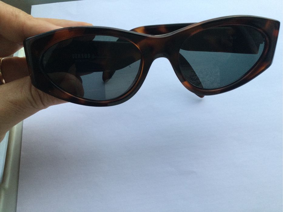 Óculos marca Versus