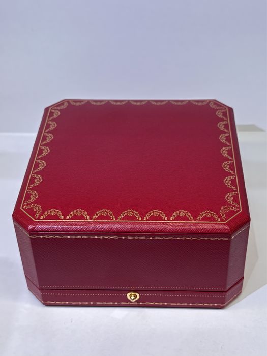 Коробки  Cartier