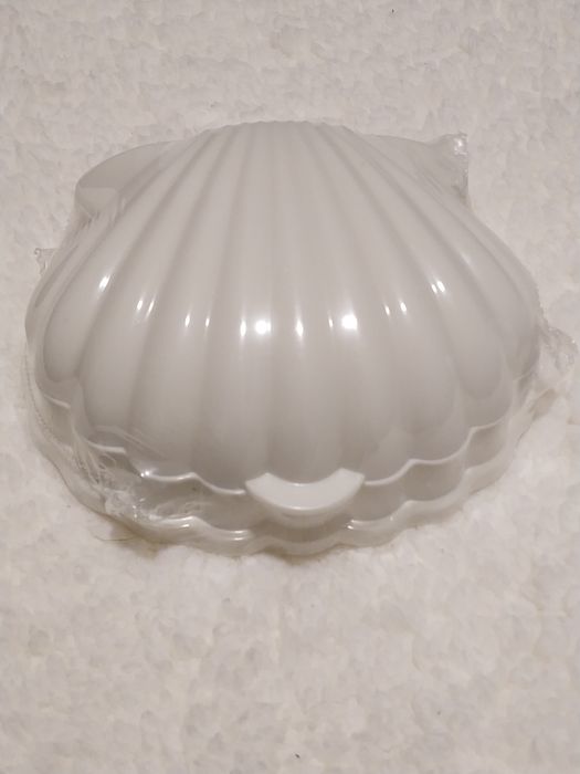 Mydelniczka w kształcie muszelki Eloy Home nowa