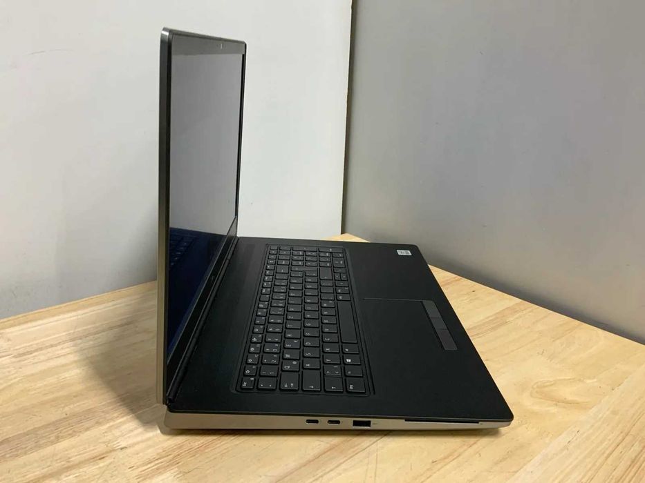 DELL PRECISION 7750 (I9) / RTX3000 / 512 SSD / 32 RAM