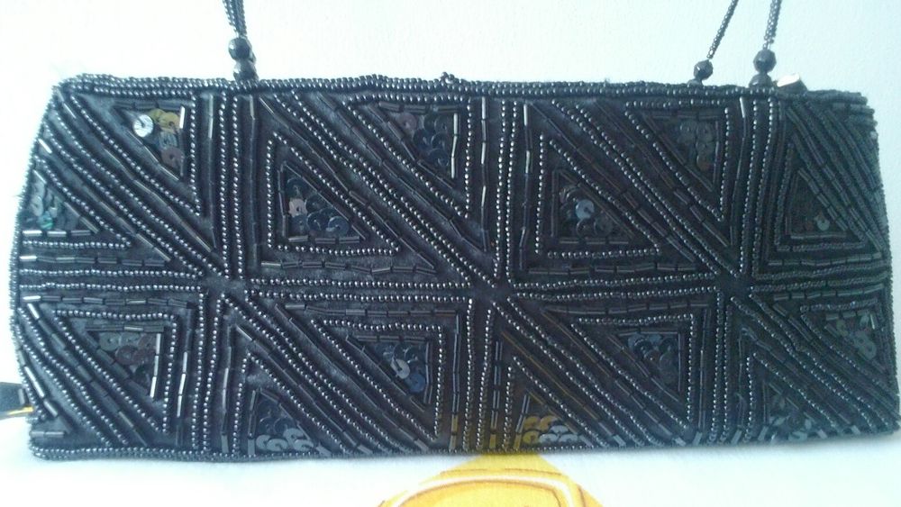 TorebkaFiore wyszuwana koralikami