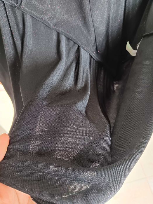 Blusa amplia de festa com fios brilhantes bordô e preto XL