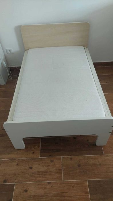 Cama de criança extensível com colchão