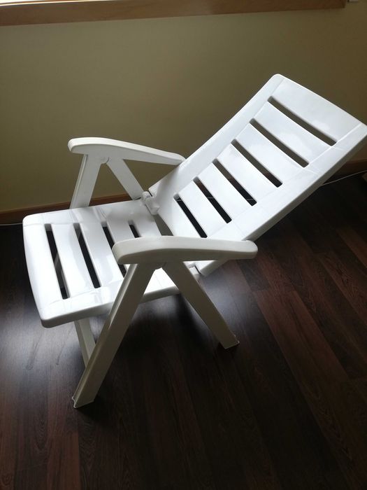 Cadeira de Jardim Plastico rigido branco