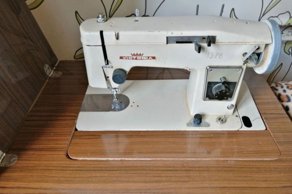 Maszyna do szycia Łucznik Victoria 235 Predom 466