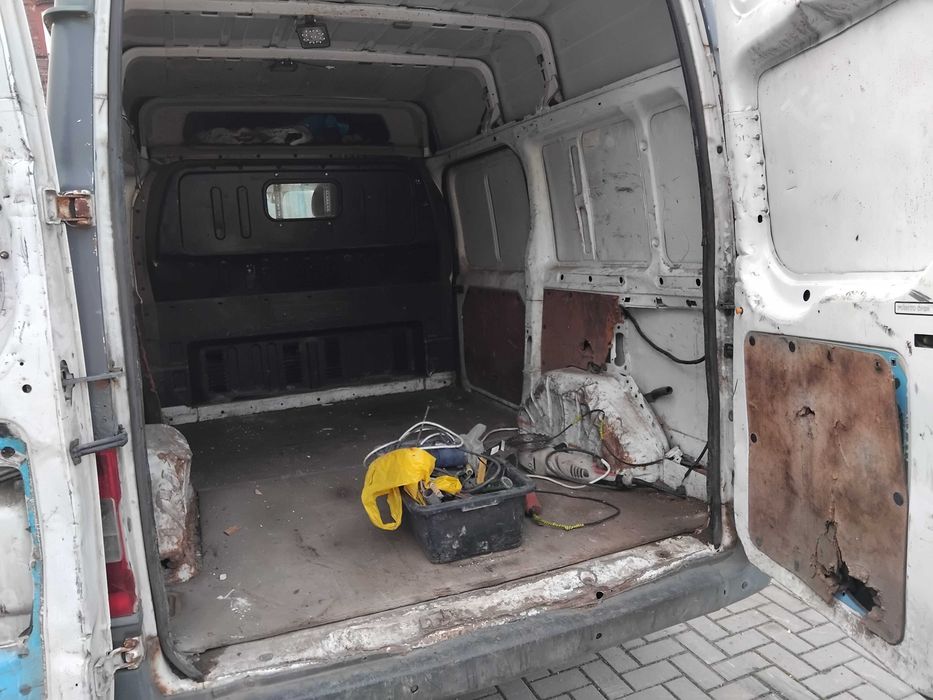 Ford Transit blaszanka