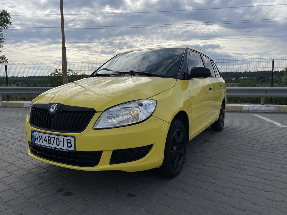 Skoda Fabia 2011 VIN TMBJH15J1CB500441 фото оголошення 2 з 8