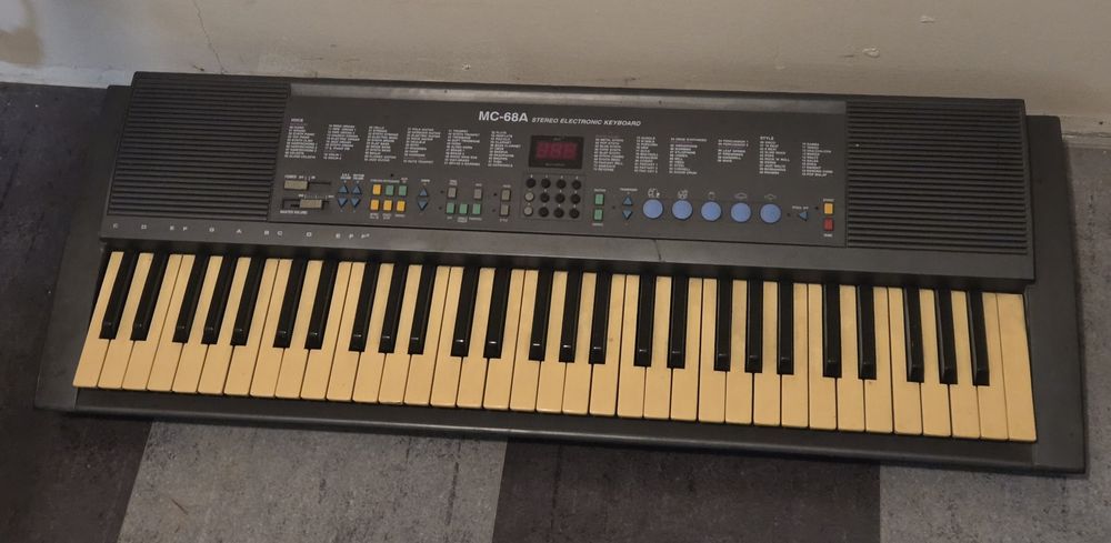 Keyboard MC-68A — 61 klawiszy