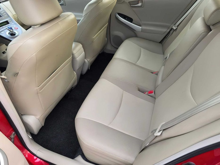 Toyota Prius Four      2015