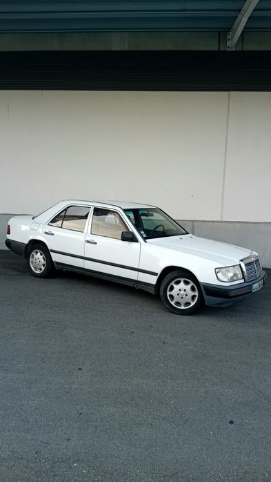 Mercedes - Benz 200D W124 - 1986