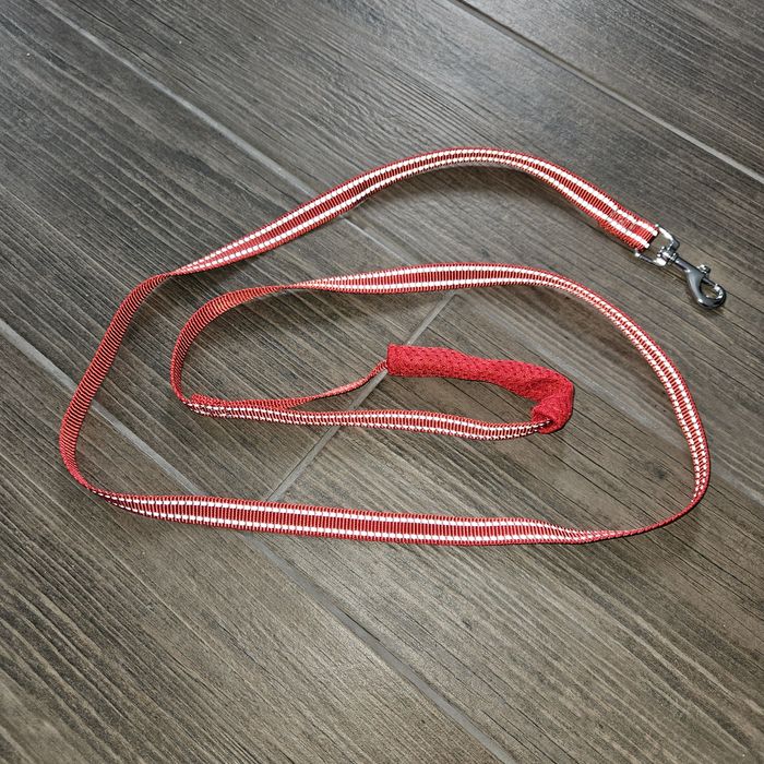 Поводок для животных 140 см со светоотражателем