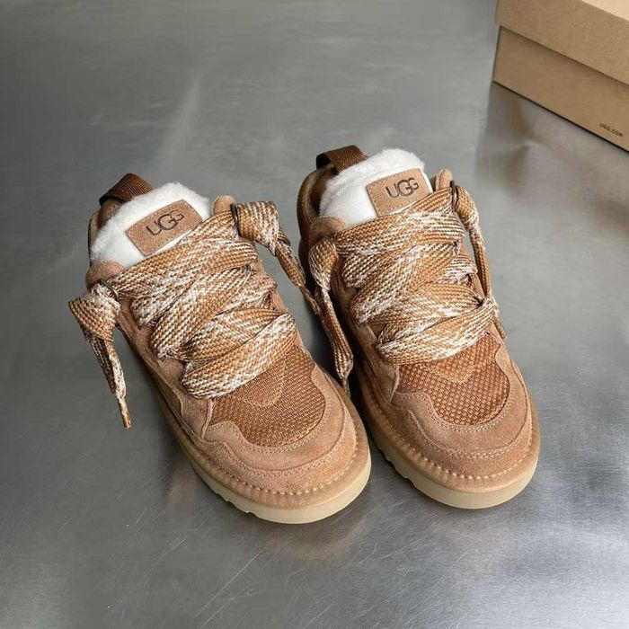 UGG Lowmel Sand r.39