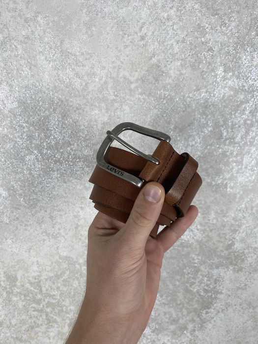 Чоловічий шкіряний ремінь Levi's Leather в гарному стані, оригінал 105 см