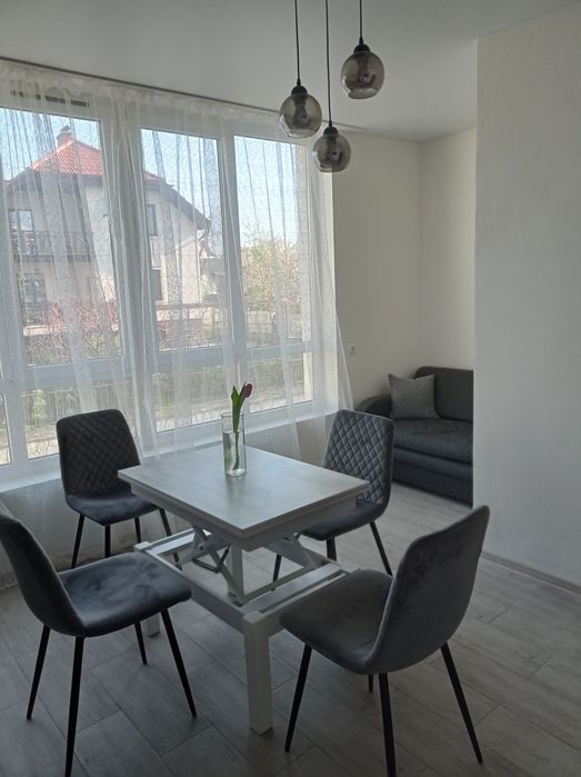 Здаються квартира. В хорошому районі, Довбуша 8б