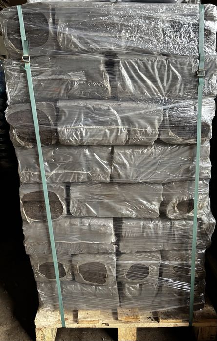 Brykiet torfowy . Ekologiczny tani opal .