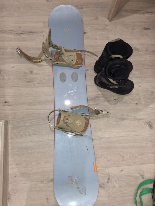 Deska snowboard 152cm