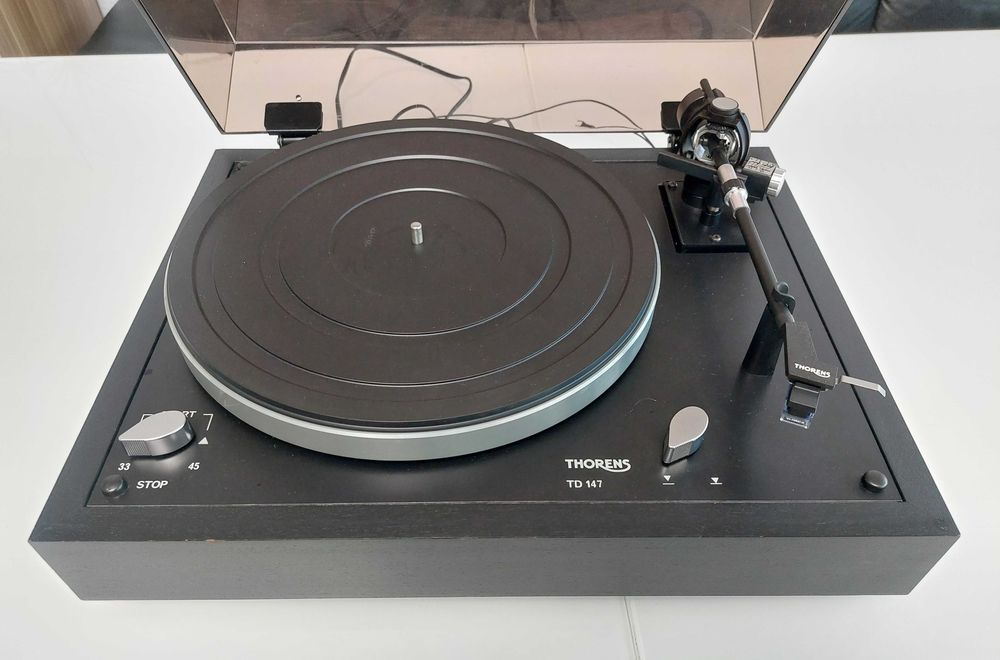 Проигрыватель винила Thorens TD 147 (+Audio Technica AT 120E original)