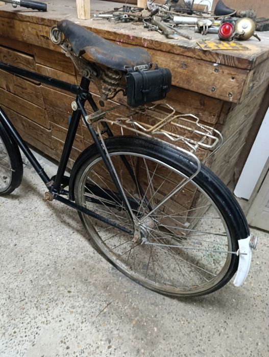 Bicicleta Pasteleira Clássica – Anos 80 (Para Restauro ou Peças)