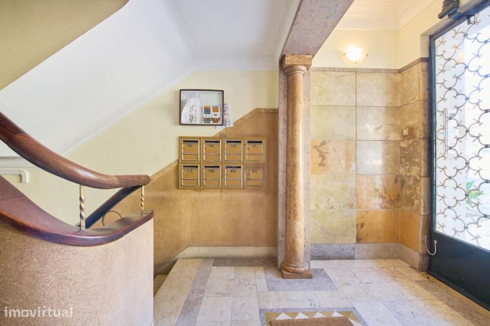 Quarto - localizado em Roma-Areeiro Lisbon