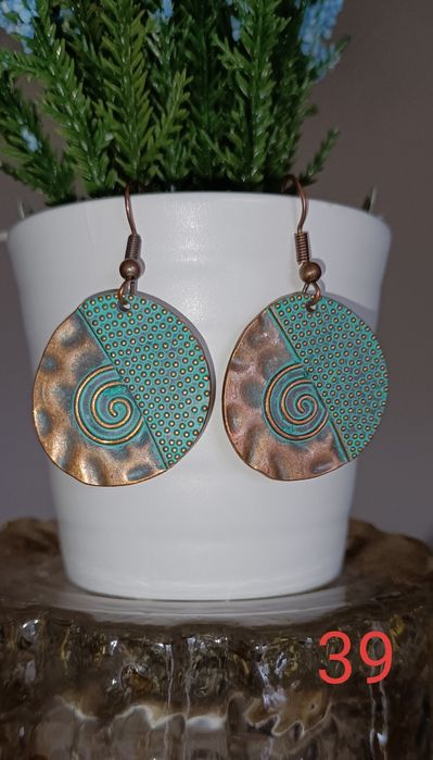 Brincos novos diversos