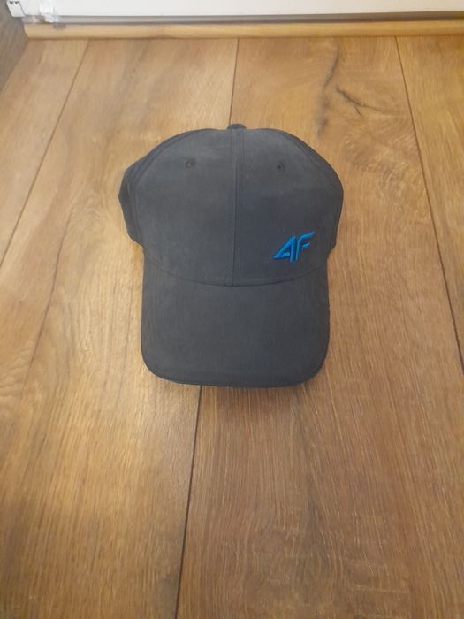 Czapka z daszkiem  4F