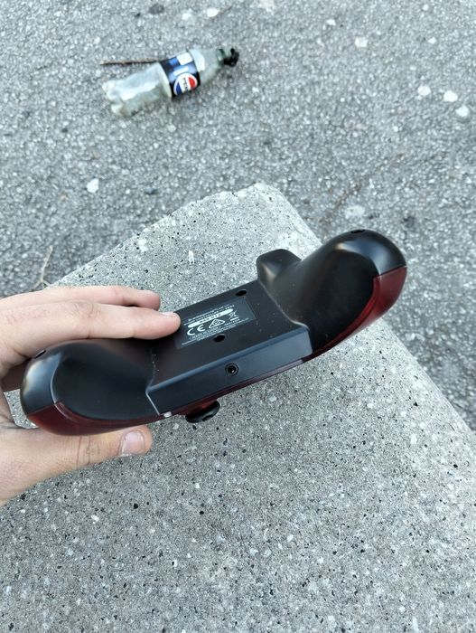 Dois comandos da xbox one s semi novos