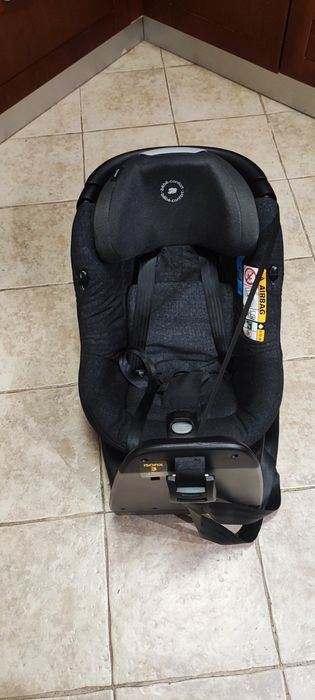 Cadeira Auto Maxi-Cosi Assisfix Nomadblack Preto 4m-4anos